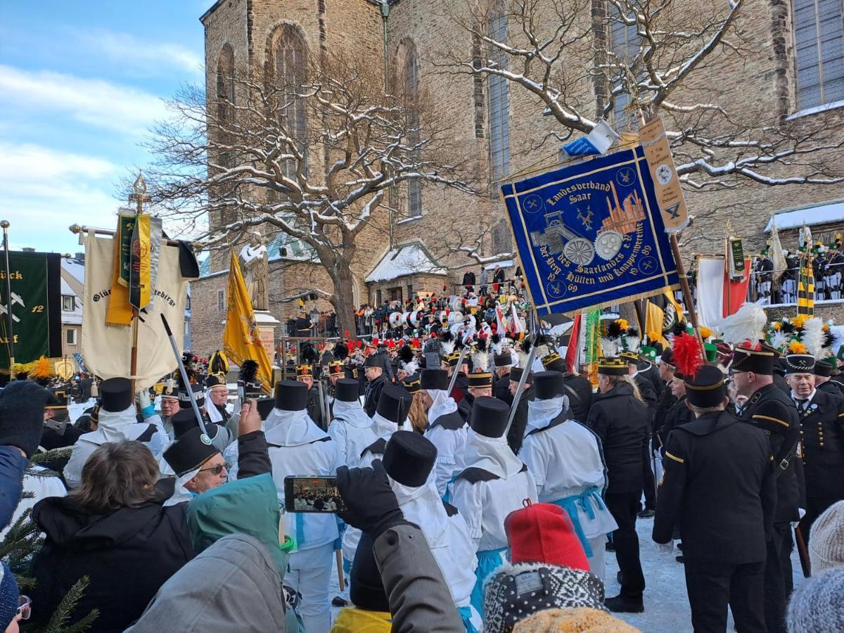 Gaststaette & Pension Zum Tuermer Annaberg-Buchholz Buitenkant foto